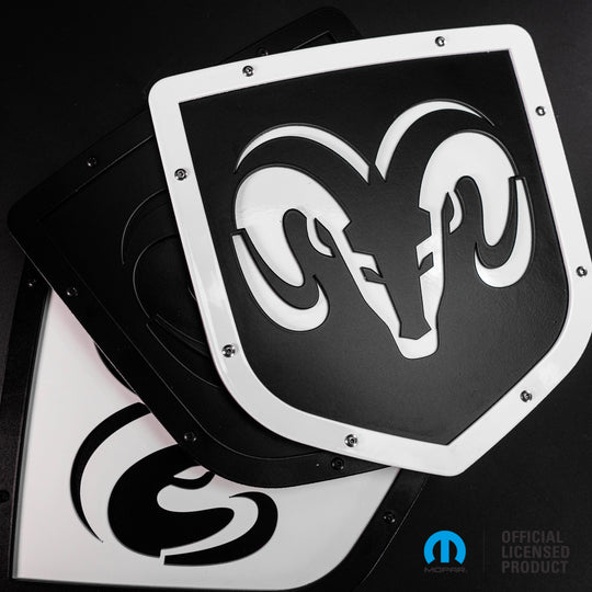 Emblema con escudo estilo cabeza 1 de RAM® con licencia oficial: compatible con modelos RAM® 1500, 2500 y 3500 del 2009 al 2018
