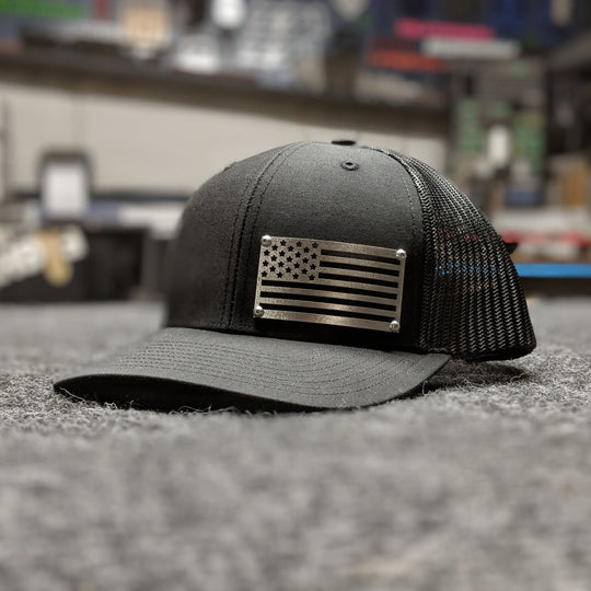 Chapeau en acier inoxydable avec drapeau américain