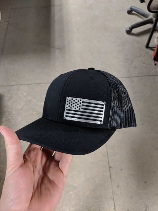 Chapeau en acier inoxydable avec drapeau américain
