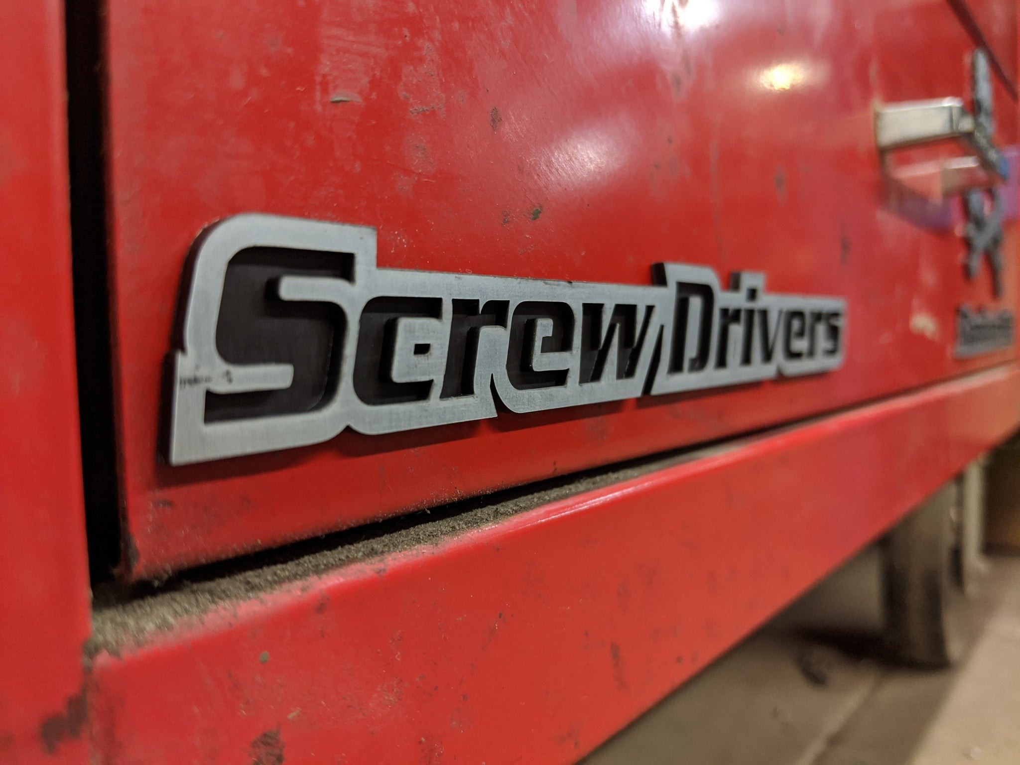 Custom Toolbox Drawer Emblems - Screw Drivers